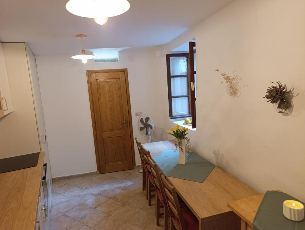 Χώρος καθιστικού στο Vila Porat Pitve