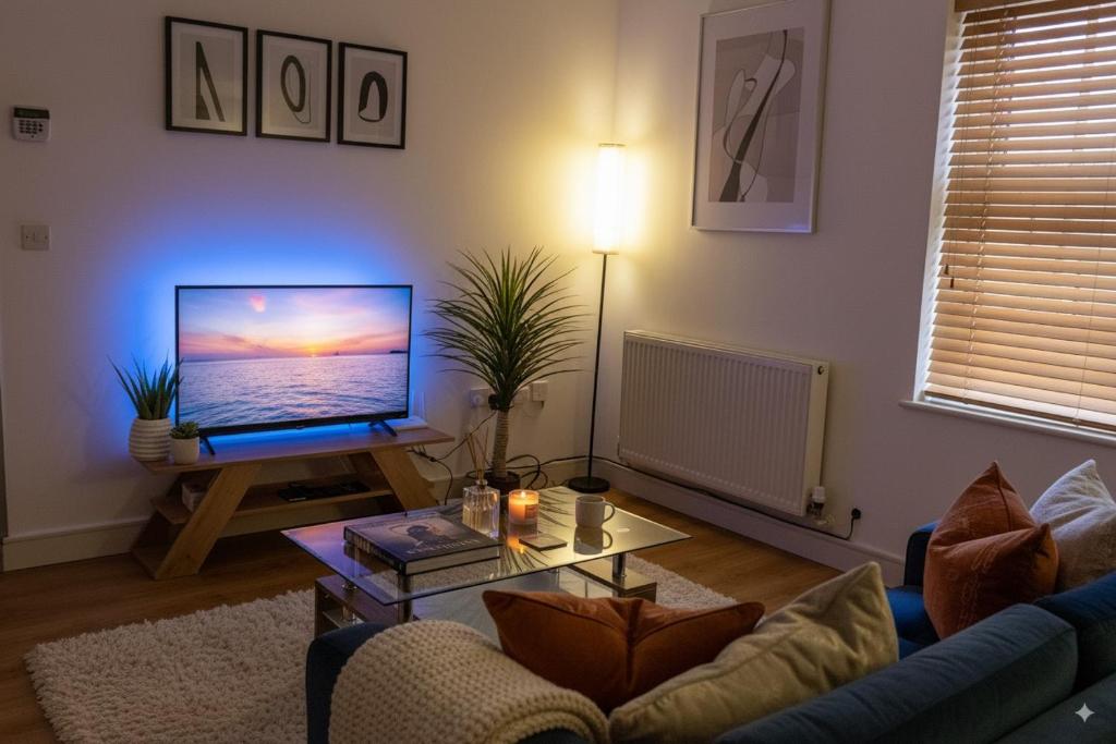 The Falcon's Nest - Stylish Central Apartment 5