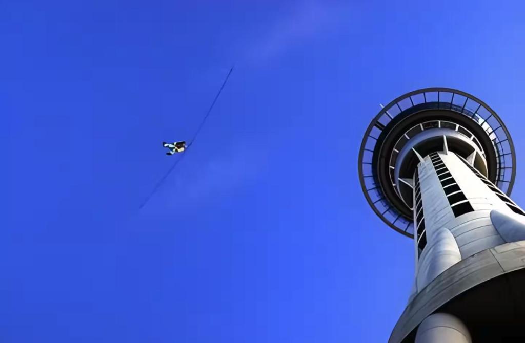 SUPER Location - Modern 2Br Apt-Pool & Gym - Resim 42