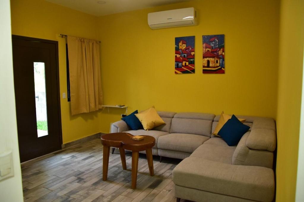 Catch a Wave Beach House 5 Min to Shore Playa San Blas (preços Catch a Wave Beach House 5 Min to Shore Playa San Blas (preços