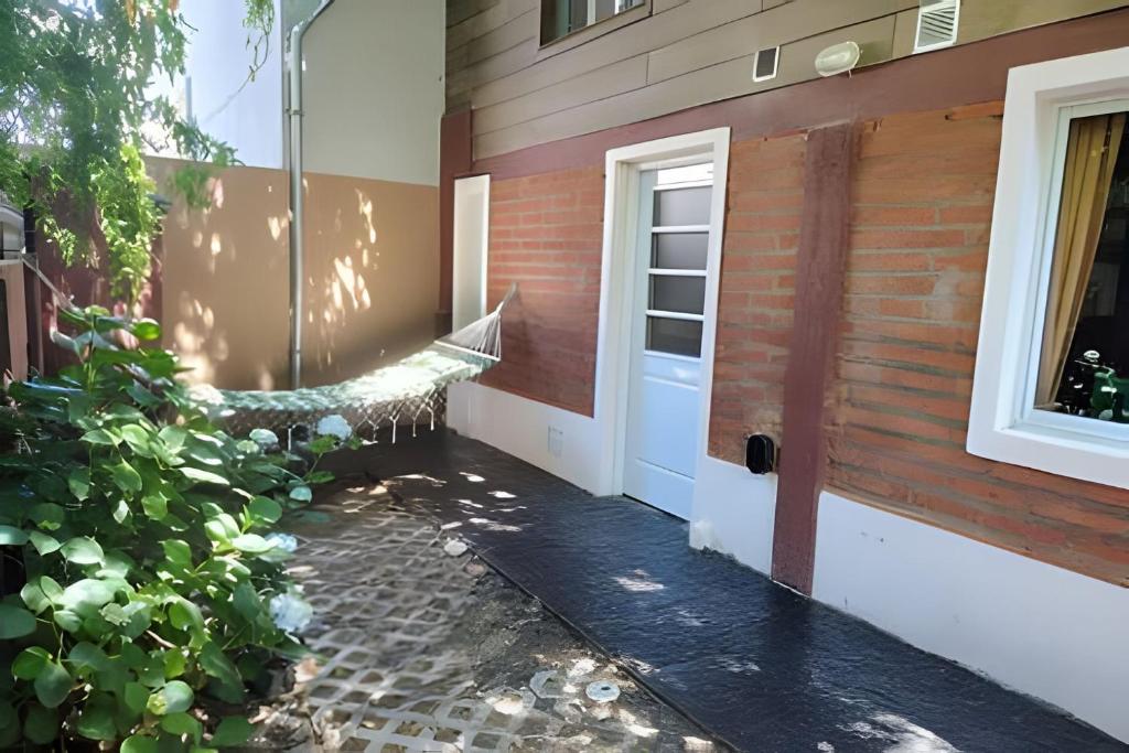 Κήπος έξω από το Mi Casa Tu Casa C -Relax & Starlink-Pet friendly