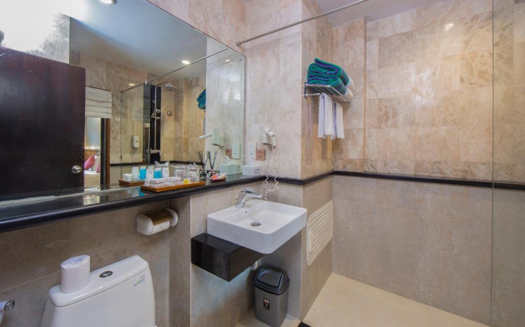 The Lokha Legian Resort & Spa - 7