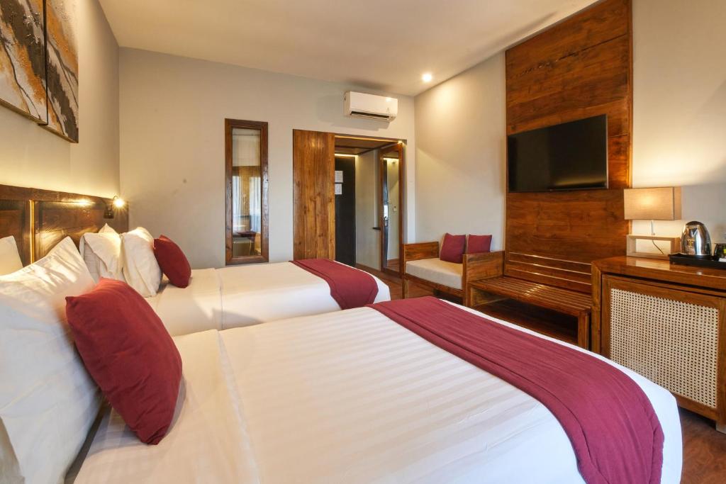 The Lokha Legian Resort & Spa - 5