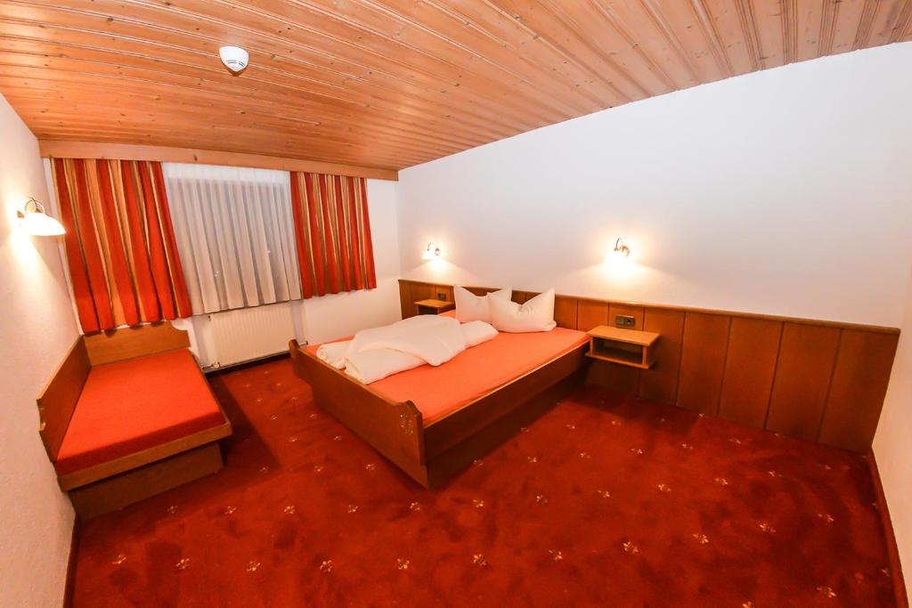 Postel nebo postele na pokoji v ubytování Haus Gerda