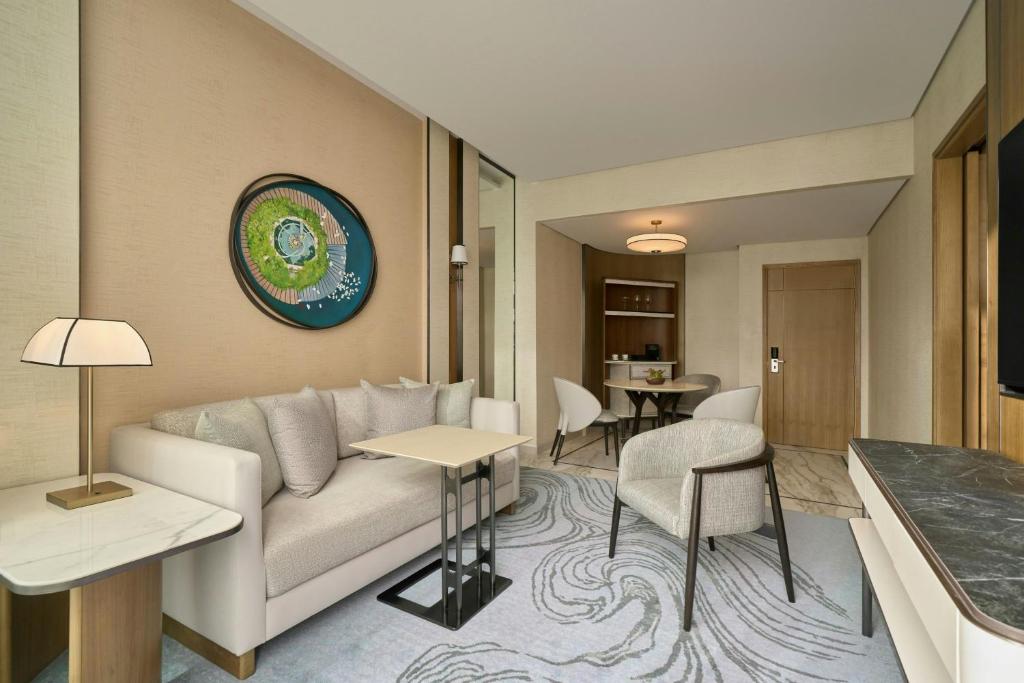 Club Lounge Access, Suite, 1 King, Grand Opera Tower