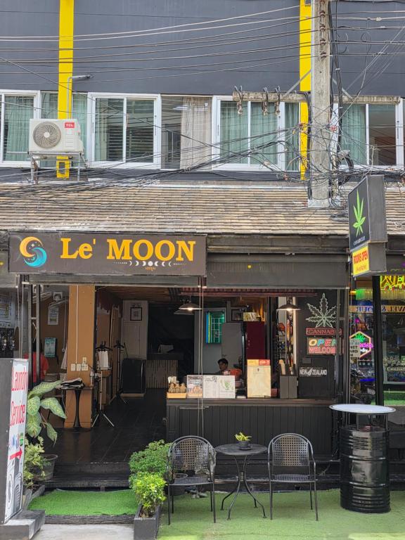 Le Moon - Resim 9