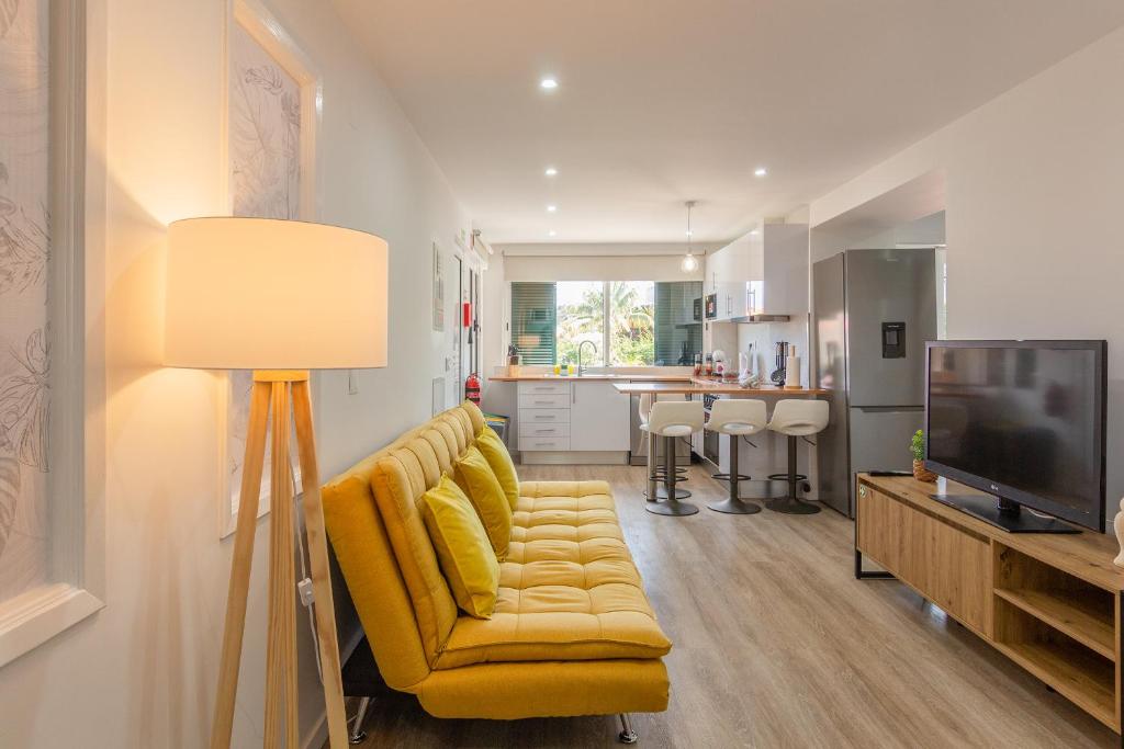 Μια τηλεόραση ή/και κέντρο ψυχαγωγίας στο Abreu's Place