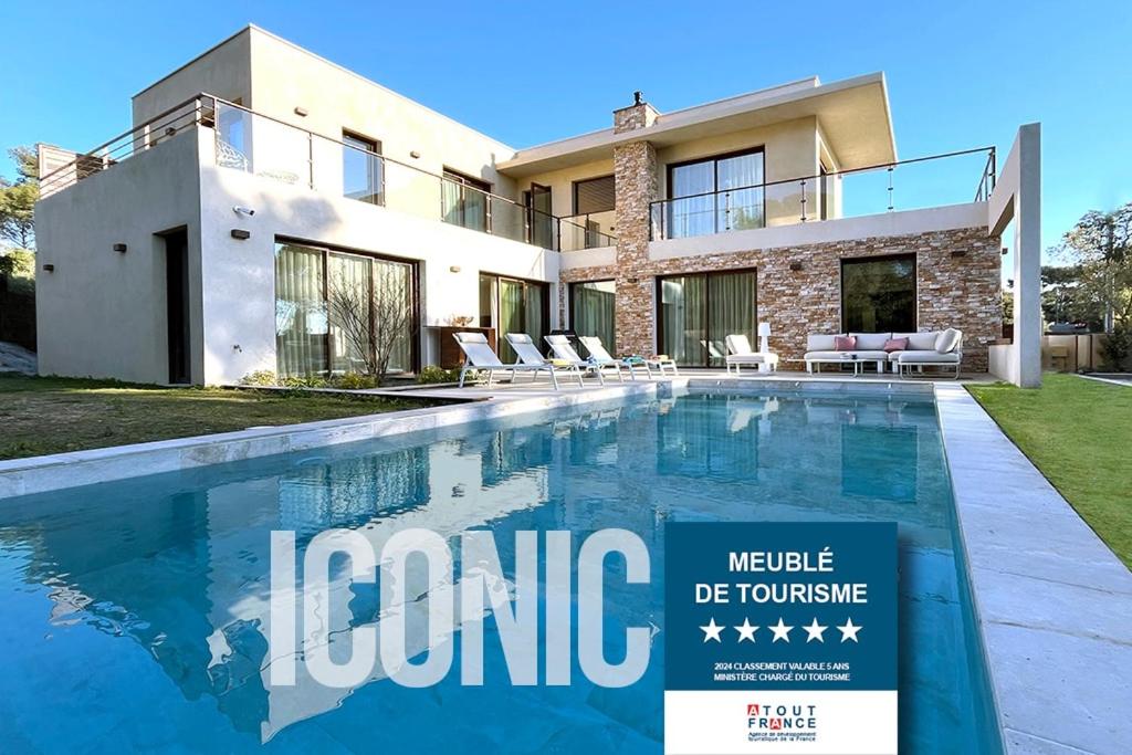 Uccelli Modern 5 étoiles villa with heated pool for 12 people