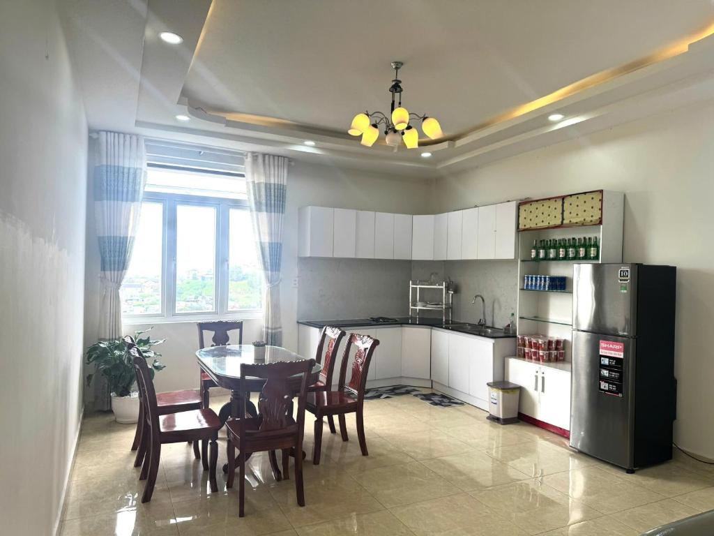 Η κουζίνα ή μικρή κουζίνα στο Nguyễn House