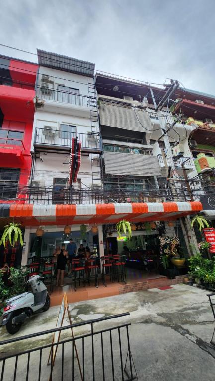 Rich Bar & House - Resim 9