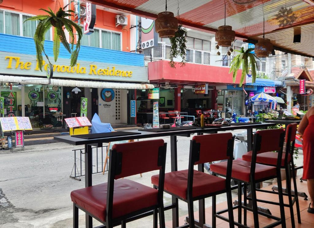 Rich Bar & House - Resim 6