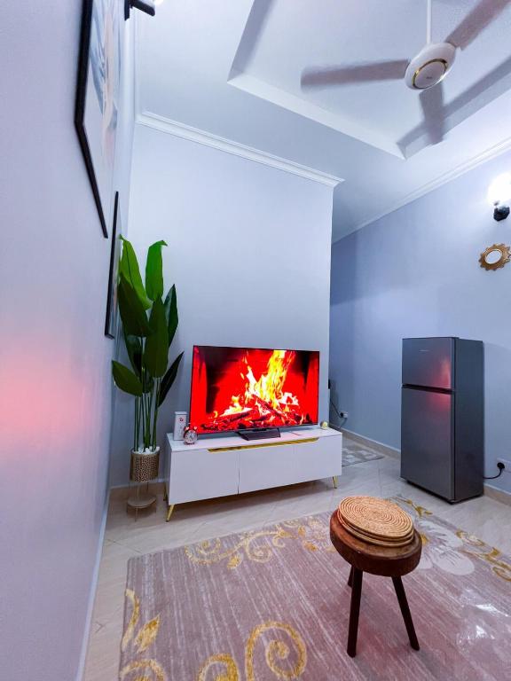 Μια τηλεόραση ή/και κέντρο ψυχαγωγίας στο Tee Luxury Home