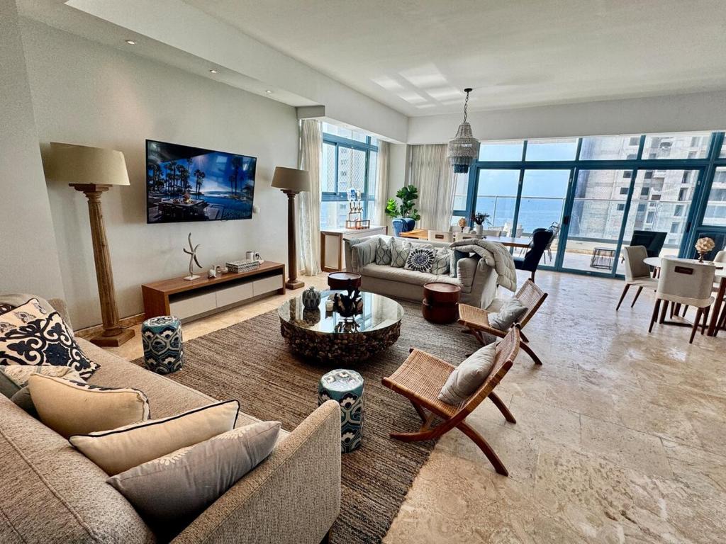 Picture of Penthouses for sale in Singapore | Boulevard luxury property