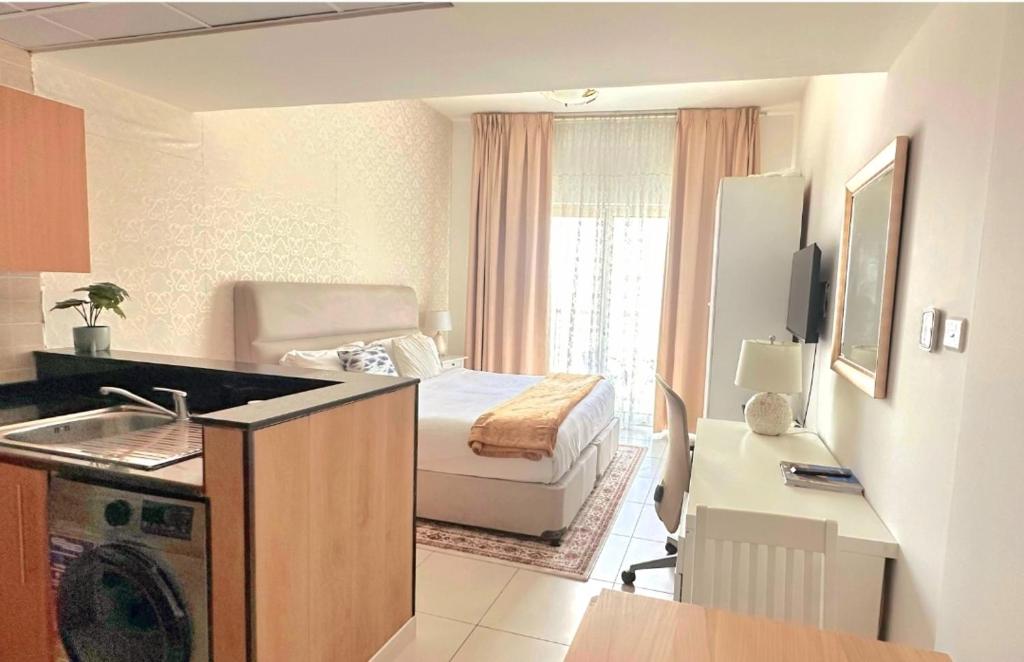 MARINA VIEWs STUDIO APARTMENT