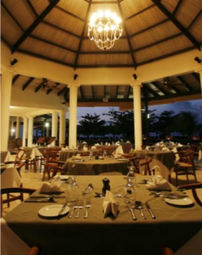 Restaurace v ubytování Coyaba Beach Resort