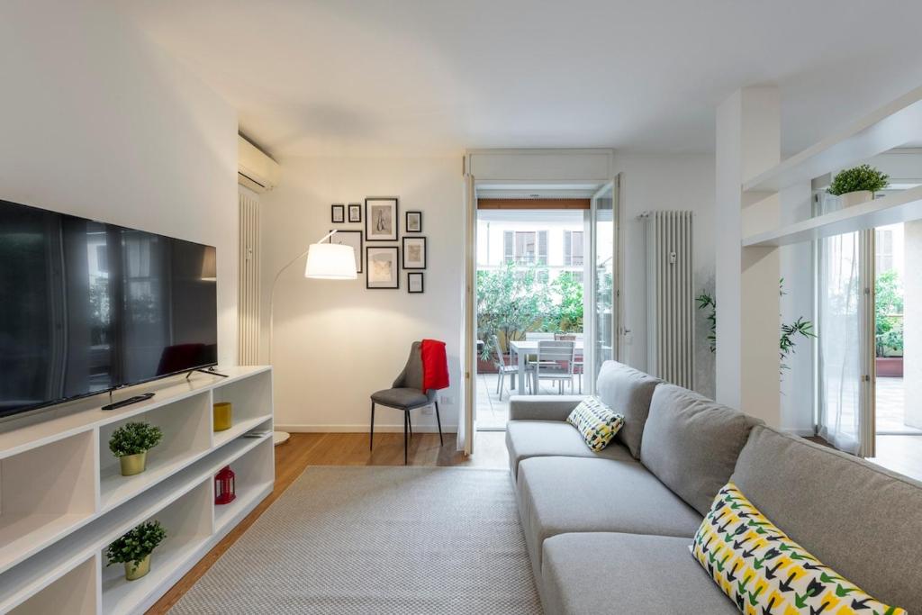 Vigoni 3 - Wonderful Penthouse with Terrace - B Home