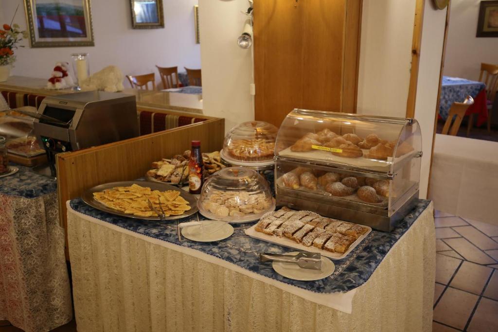 Jídlo v hotelu nebo okolí