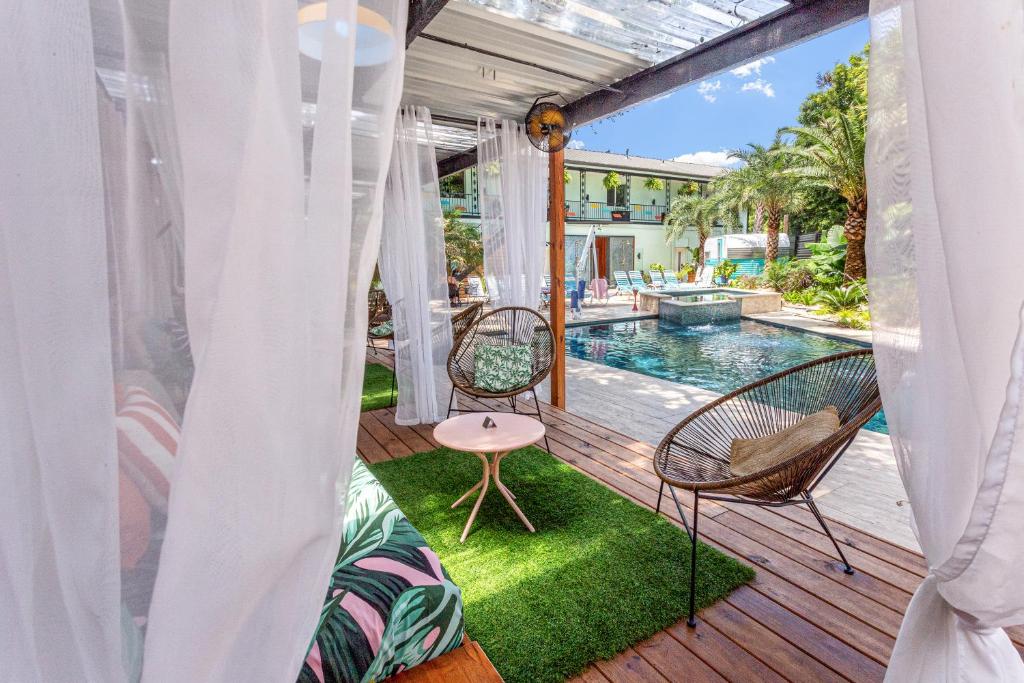 Kolam renang di atau dekat dengan The Railyard NOLA - Adult Only, Clothing Optional Pool