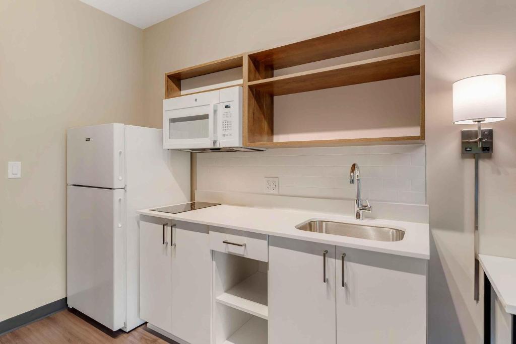 Extended Stay America Premier Suites - Charlottesville photo