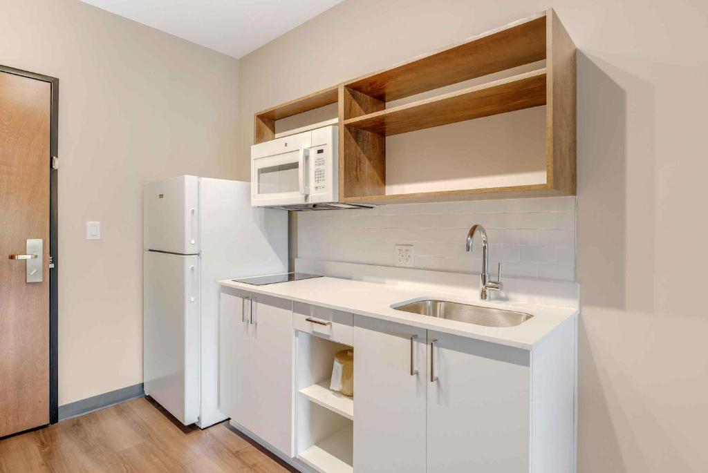 Extended Stay America Premier Suites - Charlottesville photo