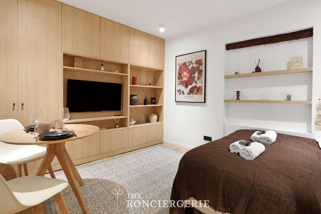 The Art of Parisian Living Just Steps from the Seine