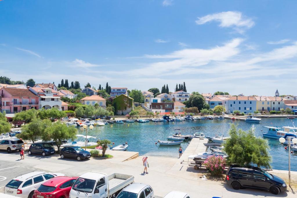 Hotel Petrčane - Luxe Tweepersoonskamer Met Uitzicht Op Zee