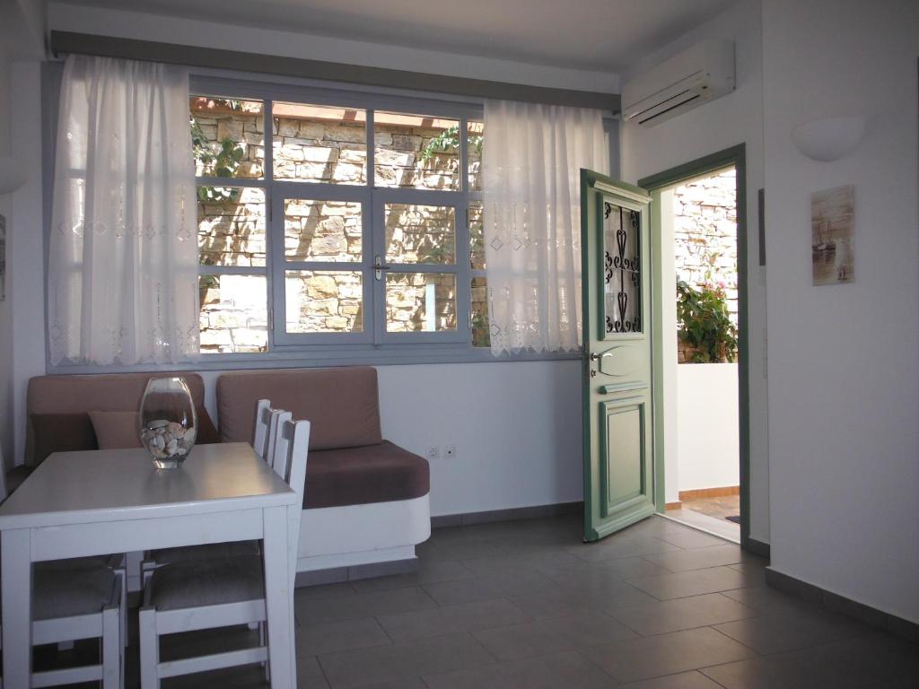Kuvagallerian kuva majoituspaikasta St George Antiparos Apartments and studios, joka sijaitsee kohteessa Agios Georgios