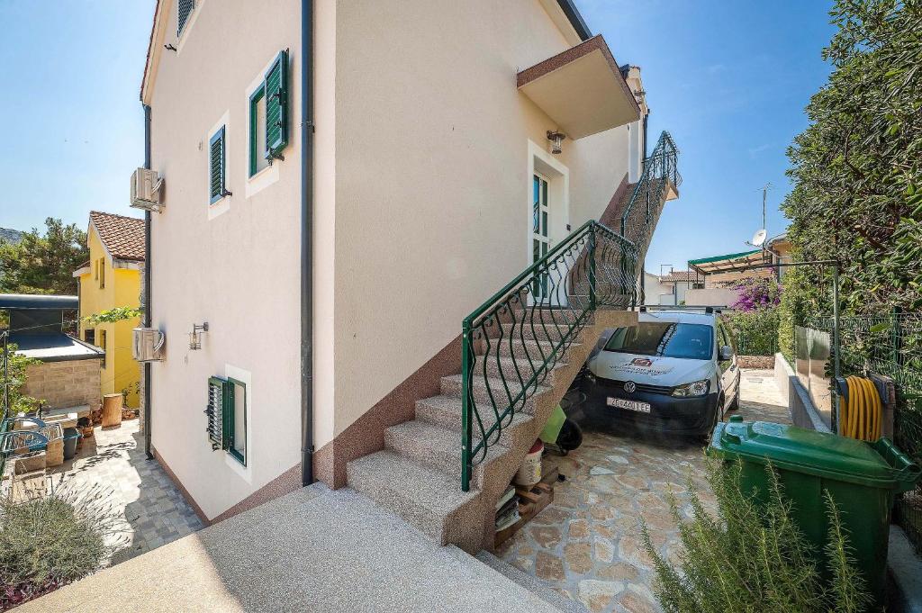 Budova, kde se apartmán nachází