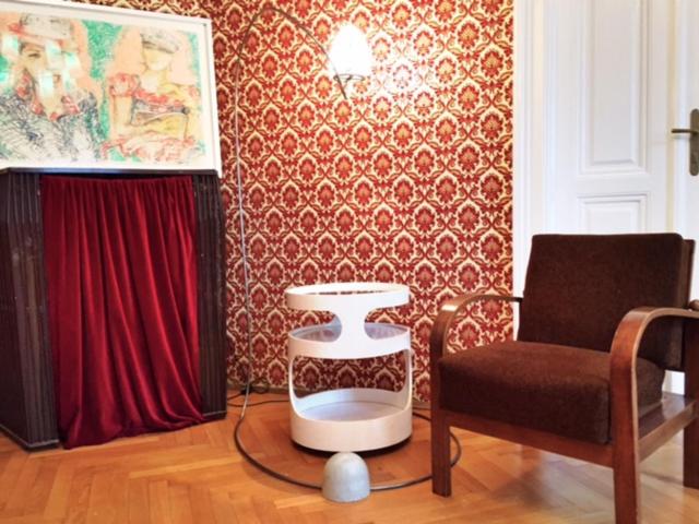 Istumisnurk majutusasutuses Wohnzimmer