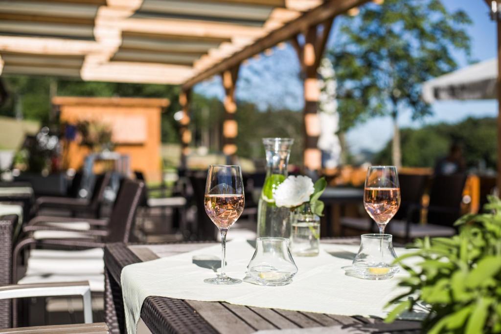 Nápoje v ubytování Hotel-Gasthof Am Riedl