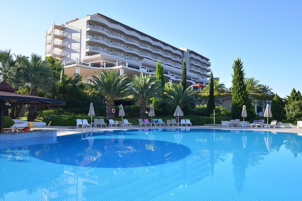 Bazén v ubytování Starlight Resort Hotel nebo v jeho okolí
