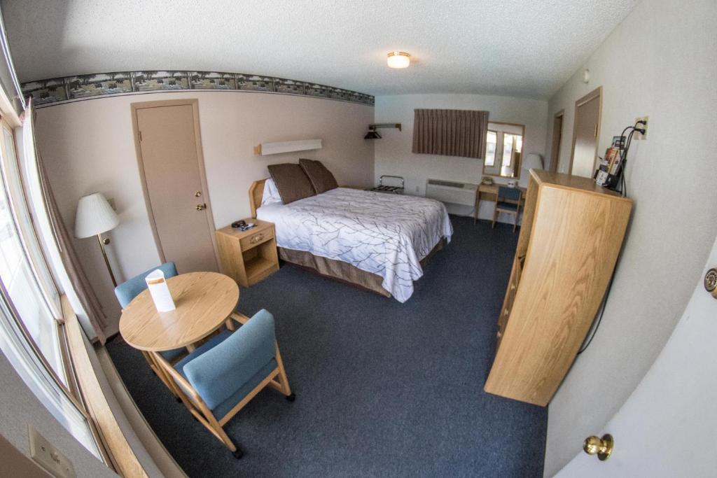 Stagecoach Inn & Suites - 大号床间