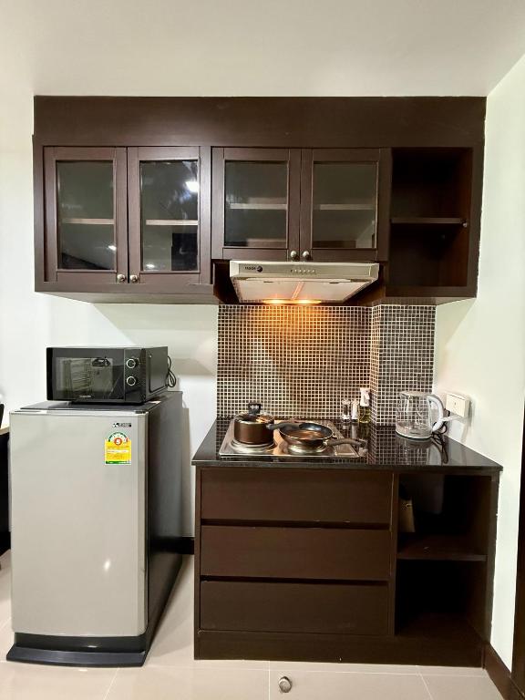 
Apartment with Pool View 
