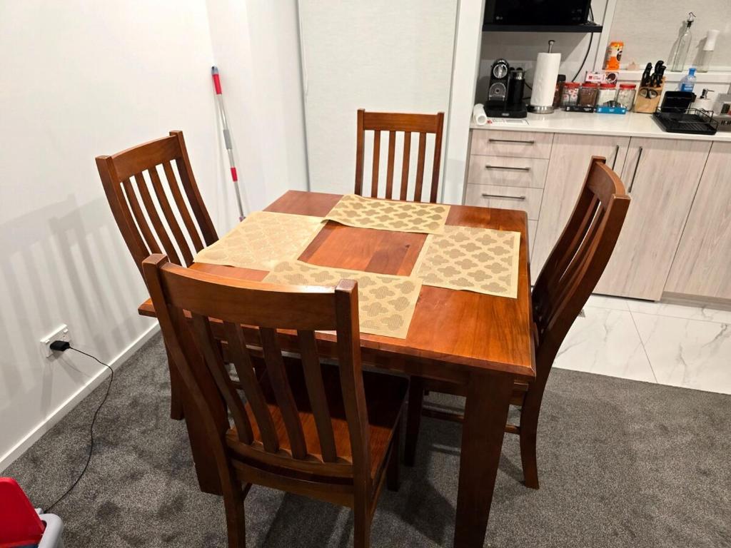 Modern 3-Level City Apartment Prime Cashel Street - Resim 23