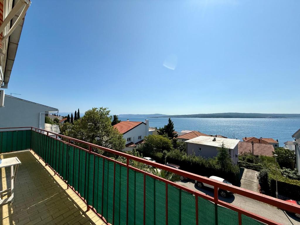 Apartman Višnja Dramalj - Apartamento De Dos Dormitorios