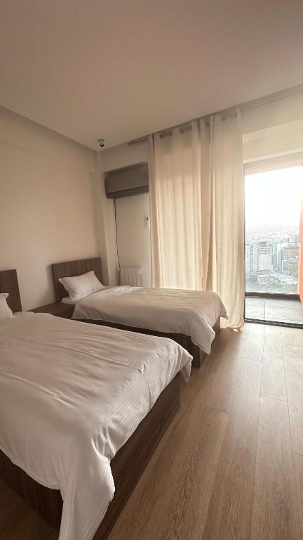 لابی و فضای عمومی Old Tbilisi Avlabari Terrace Apartment Daily Rent - تصویر ۵