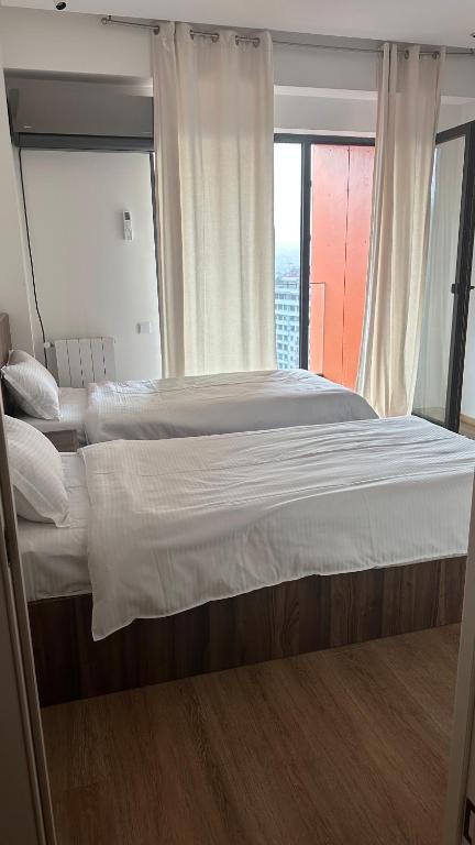تصویر اتاق‌های Old Tbilisi Avlabari Terrace Apartment Daily Rent - تصویر ۲