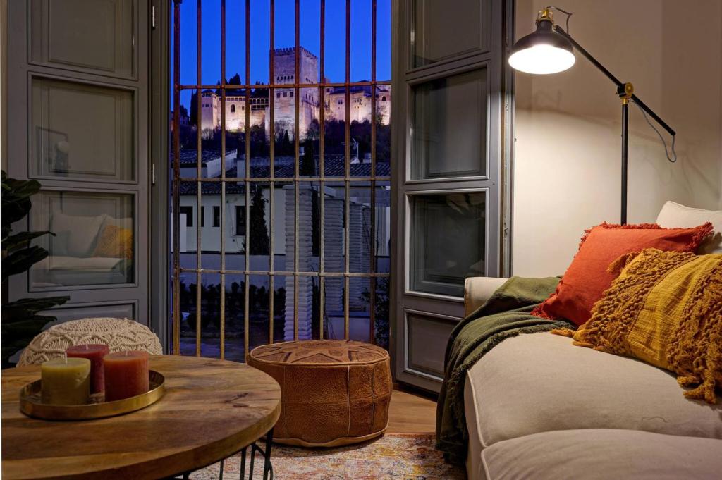 Χώρος καθιστικού στο Luxury Alhambra Views Apartment