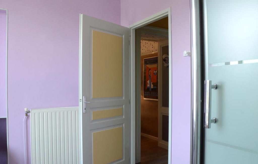 Avenue de la Gare - Double Or Twin Room With Bathroom