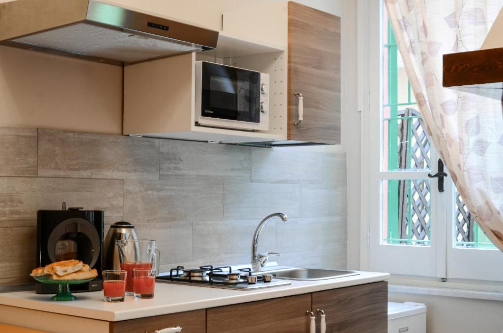 Casa Scola Loano - Viervoudige Kamer Met Balkon