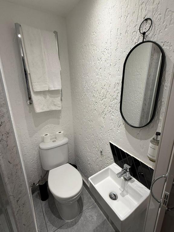 Townhouse Studio with Kitchen & Ensuite - Great Location - Resim 39