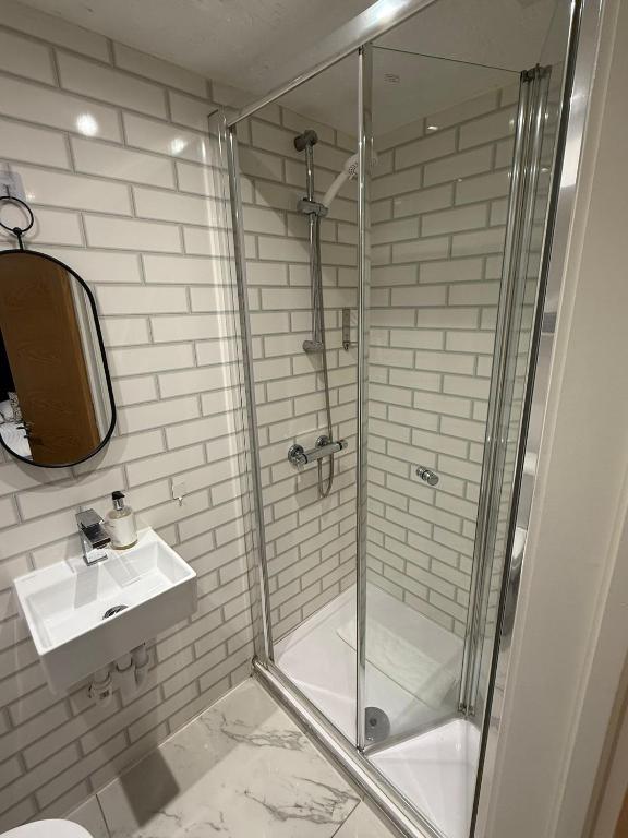 Townhouse Studio with Kitchen & Ensuite - Great Location - Resim 37