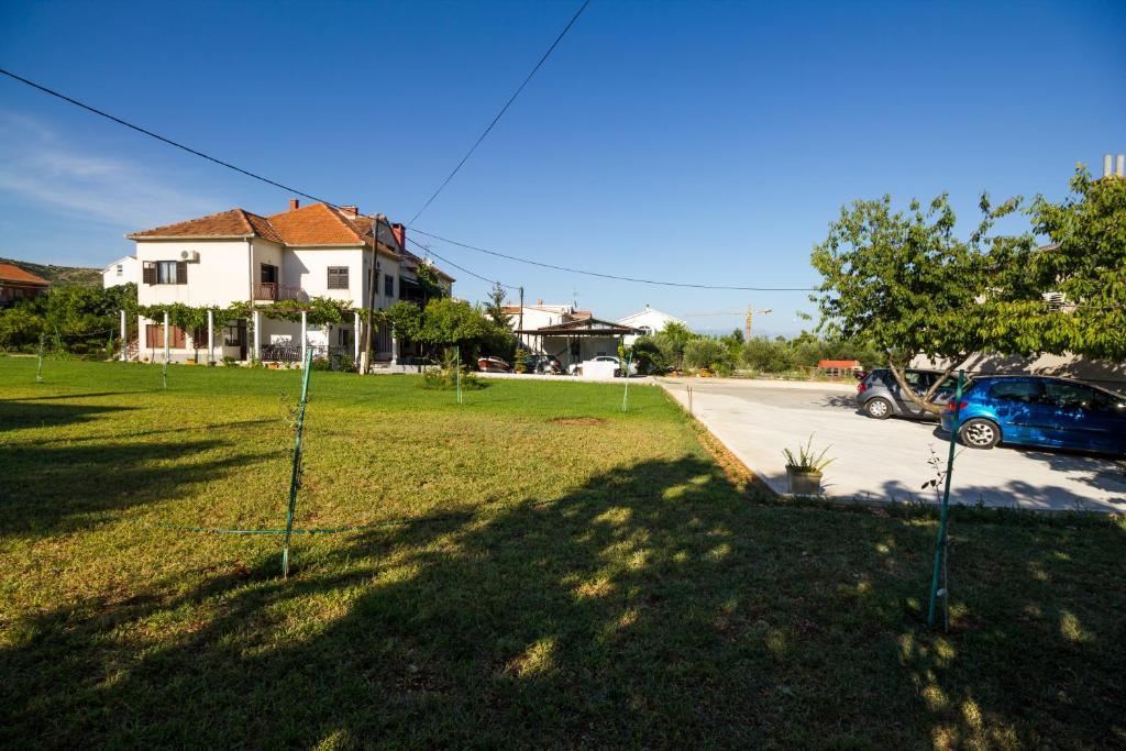 Budova, v ktorej sa apartmán nachádza