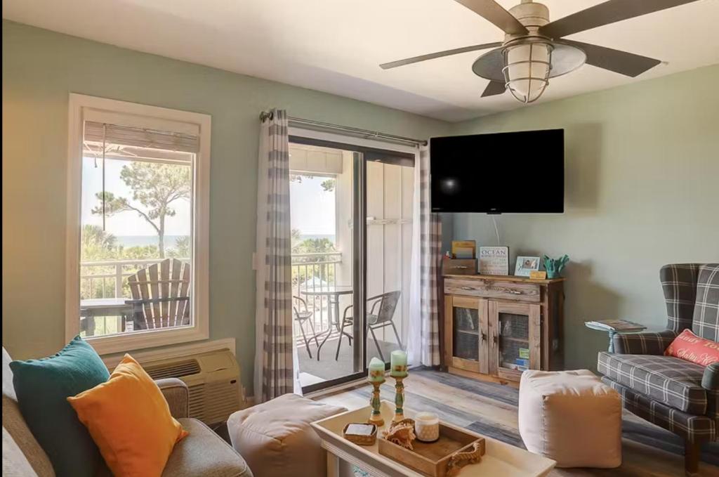 Televiisor ja/või meelelahutuskeskus majutusasutuses Ocean Dunes 208