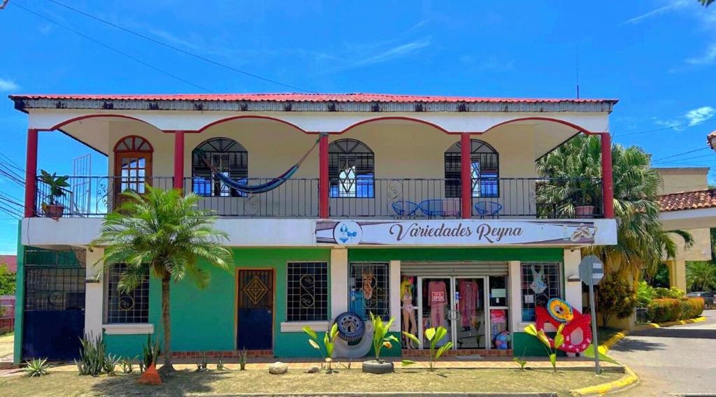 Gallery image of Variedades Reyna in Tela