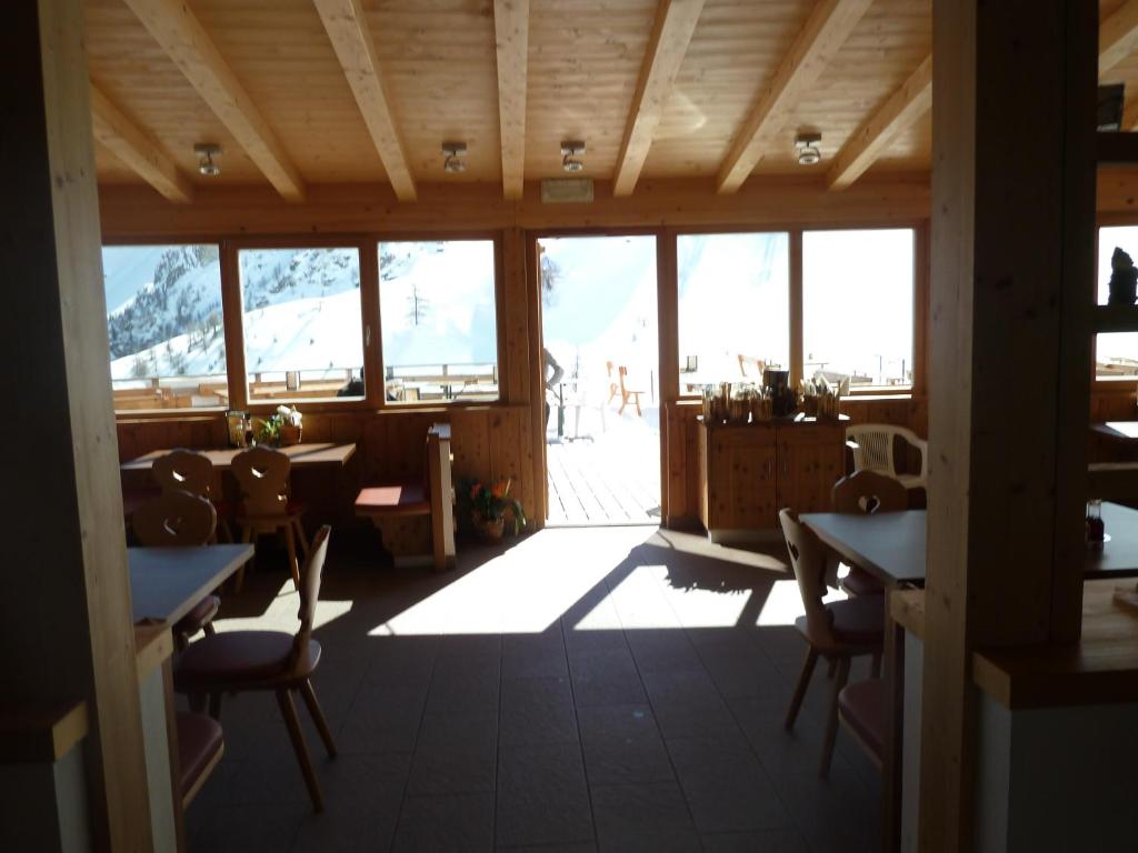 Restaurace v ubytování Edelweisshütte Ladurns