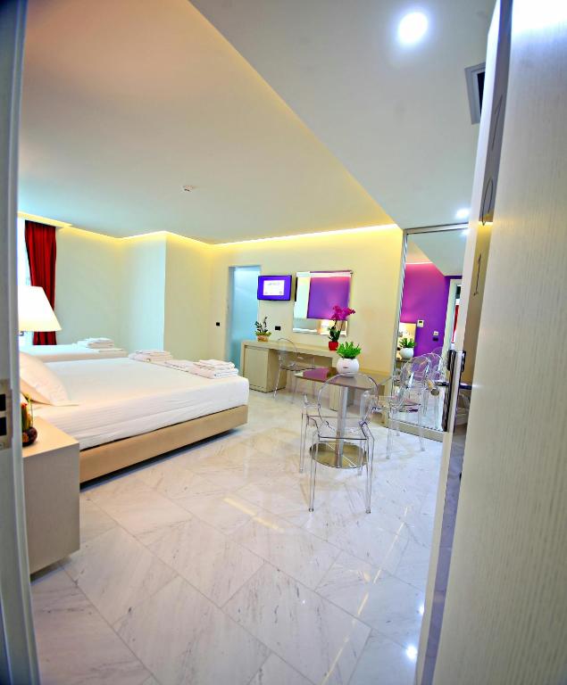 Hotel Palace - Image 2