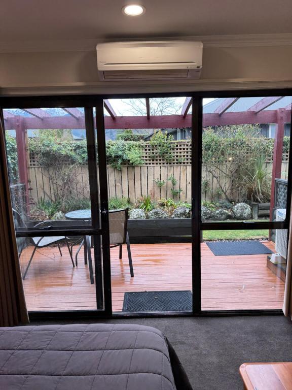 Alpine Springs Motel - Resim 41