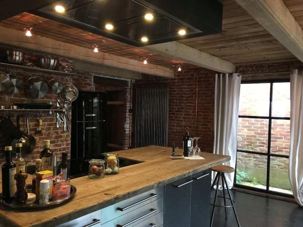 Η κουζίνα ή μικρή κουζίνα στο Luxurious holiday home Room No 35