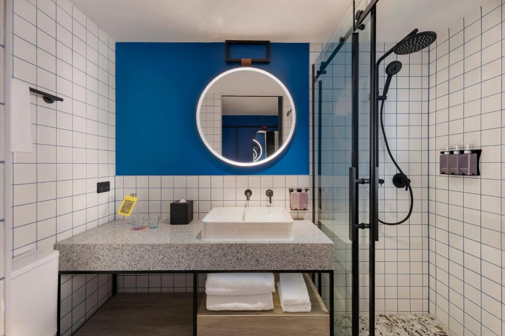 TRIBE Auckland - Resim 10